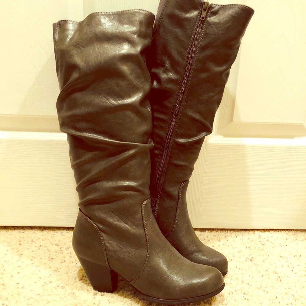 Gray fashion boots